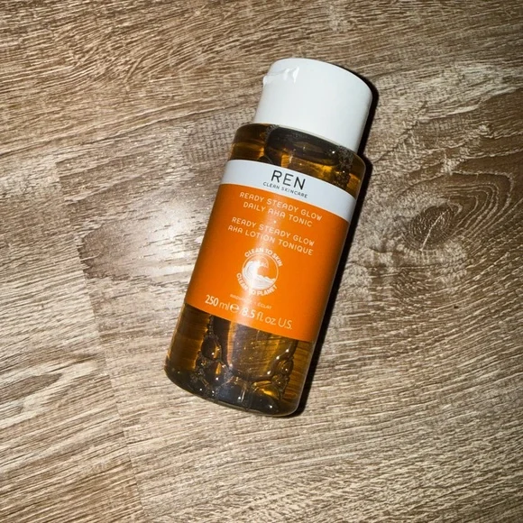 REN Ready Steady Glow Daily AHA Tonic- NWT - Picture 3 of 4